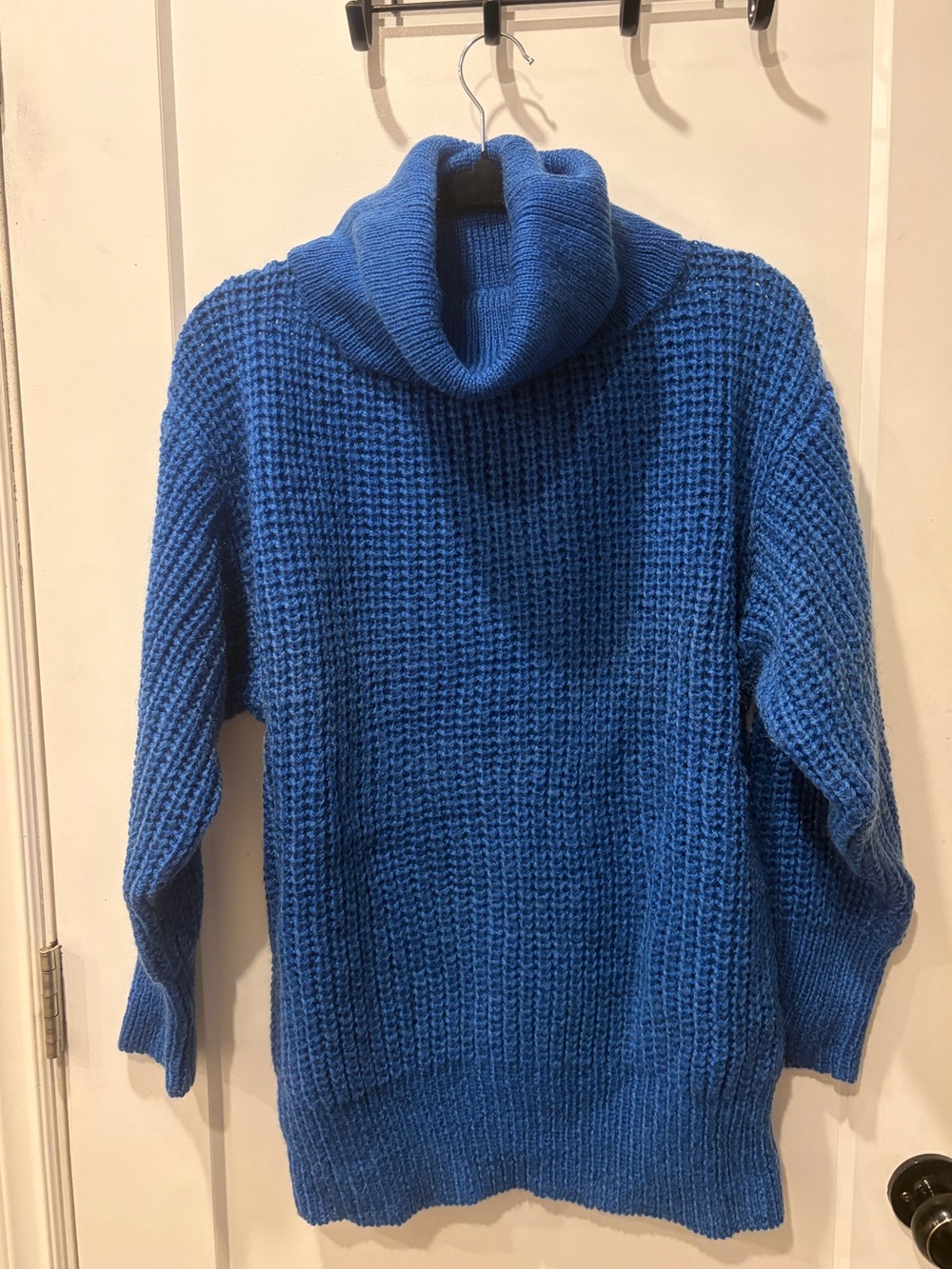Vintage Cozy Blue Turtleneck Waffle-Knit Sweater